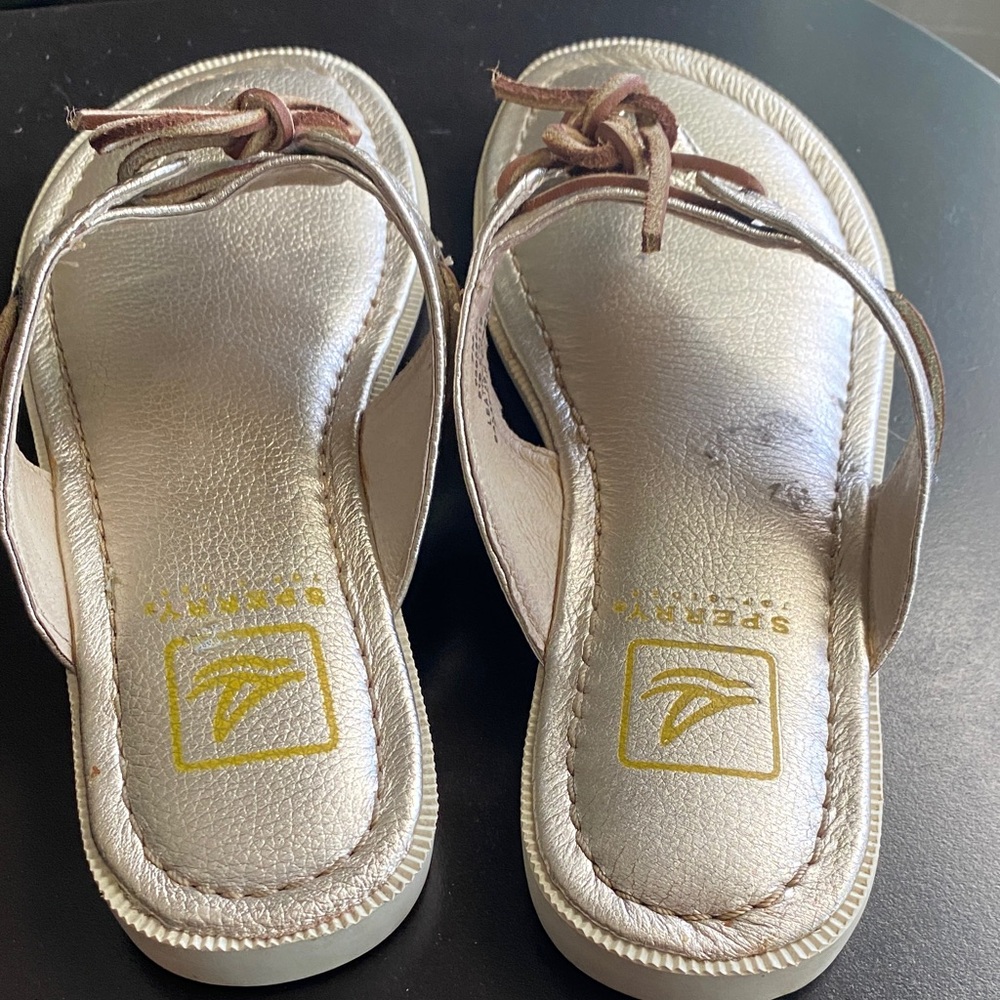 Sperry Metallic Gold Leather Thong Sandals with Brown Lace Accent - Picture 6 of 8